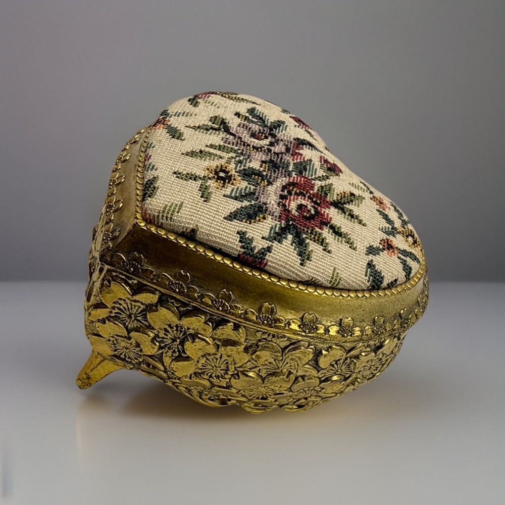 Vintage Floral Tapestry Jewelry Trinket Box Japan Brass Gold Tone Needlepoint - Picture 3 of 11